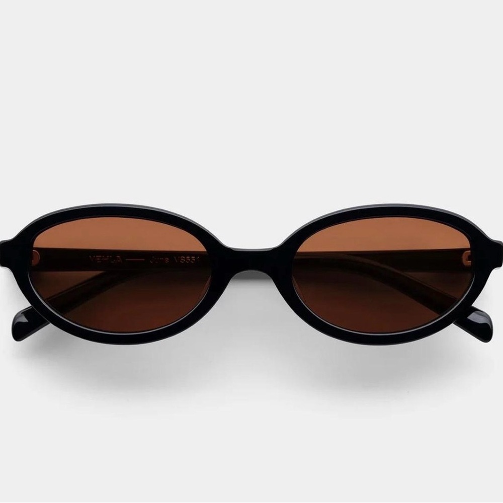 VEHLA June Black and Brown Oval Sunglasses
